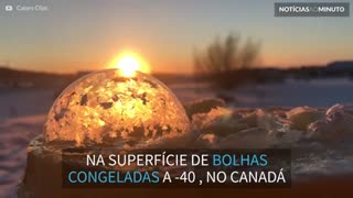 Bolhas congeladas lembram tradicionais bolas de neve