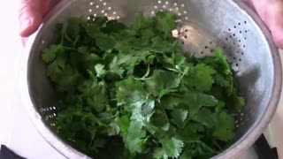 How to Freeze Cilantro To Use Later - Quick Gardening Tip #4