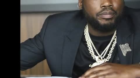 Meek Mill Says Label Hasn’t Paid Him, Threatens to Reveal His Record Deal.