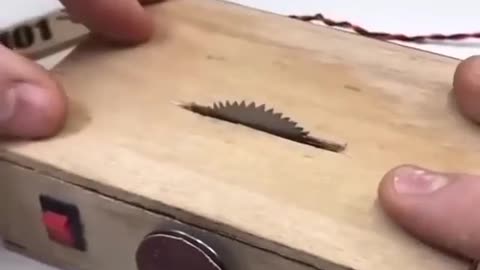 Hand Made Tiny Wood Cutting Machine