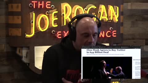 Joe Rogan's Amazing Live Reaction To Elon Musk Buying Twitter + A Little Trump Impersonation