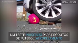 Youtuber usa carro para testar produtos de futebol