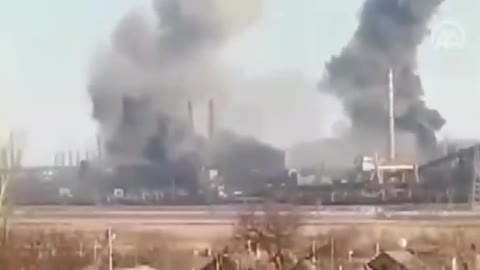 Heavy Bombing of Mariupol Azovstal, a fortified area of the Azov nationalist regiment.