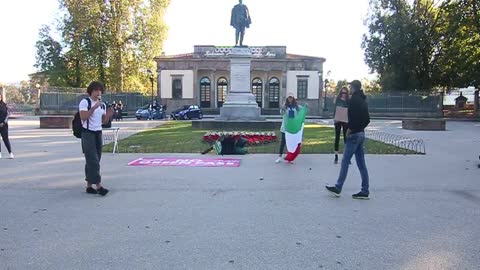 2021-10-16/02 - 13° evento, Caffè delle Mura, Lucca. Intervento di Tiziano Viviani