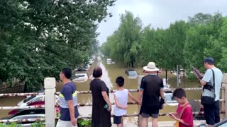 More heavy rain brings severe flooding to Beijing