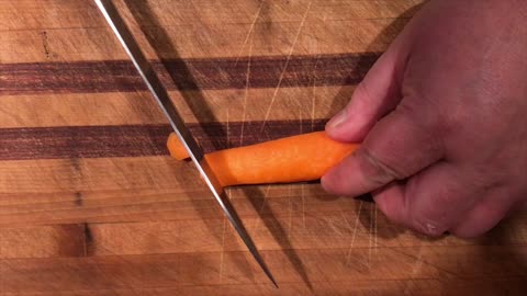 How to make wedge-shaped vegetable cuts for stir-fry