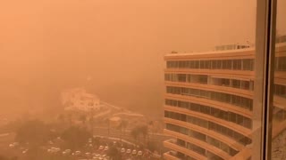 Worst dust storm in 30 years turns Spanish island into Mars