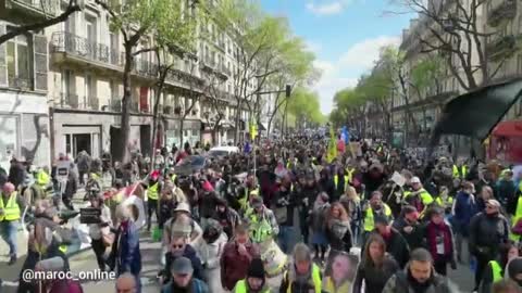 Yellow Vests and Everyday Parisians Demonstrate Against Macron Leading up to the Election