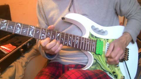 Lunch Time Guitar Jam #31 Using an Ebow