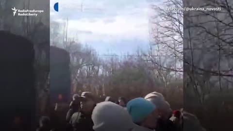 Ukrainian Civilians resistance against Russian aggression | Video