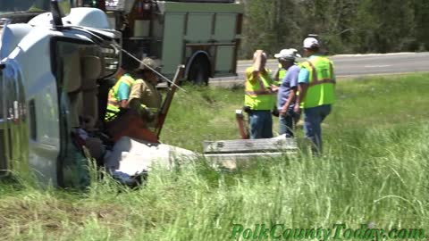 DISCONNECTED TRAILER CAUSES MAJOR ACCIDENT, SPRING CREEK TEXAS, 04/07/22...