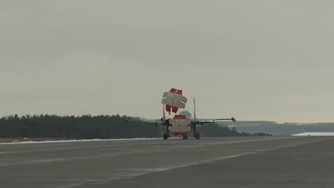 Su-34 Su-34 of the Russian Air Force worked on AFU fortifications with personnel.