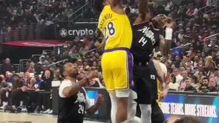 Rui Hachimura RIDICULOUS BASELINE SLAM! Lakers vs. Clippers