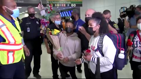 Fans, family welcome Simone Biles back to Houston