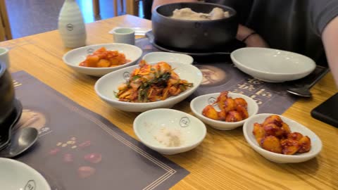 Korean Food : Ginseng Chicken Soup with Medicinal Herbs.