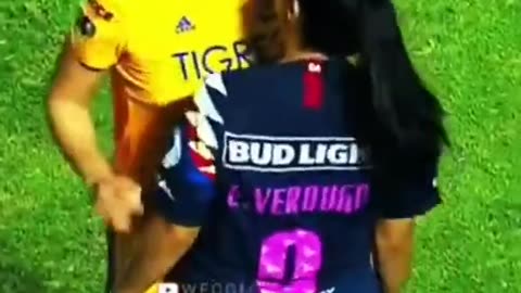 Women football Fight and furious moment
