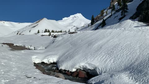 Beautiful River Flowing Beneath Epic Mountain Summit – Mount Hood – Oregon – 4K