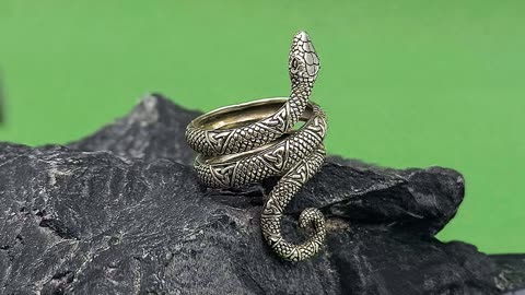 Discover the Celtic Trinity Knot Snake Ring