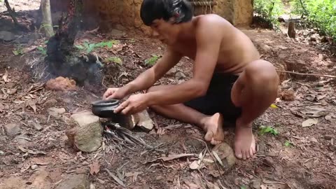 365 DAYS HOW I SURVIVAL, COOKING AND BUILDING IN THE RAIN FOREST- FULL VIDEO