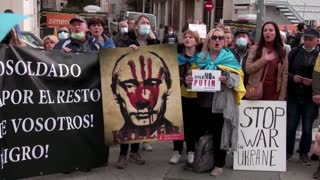 Javier Bardem protests outside Russian embassy