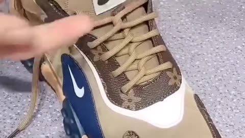 Amazing method for tie shoelaces