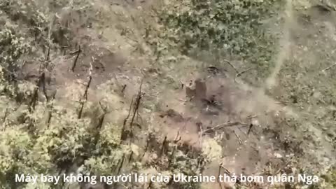 Máy Bay Quân Ukraine Thả Bom Quân Nga ₫an Trốn