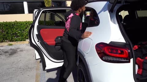 YOGA PANTS PRANK IN THE HOOD!