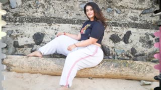 Azmeen Plus size Model India Wiiki Biography, body measurements, age, relationships