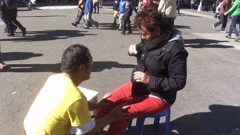 Luodong Massages Older Woman At Union Square