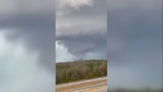 Tornado sighted in AL as severe weather blasts the South