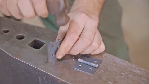 How to easily make Hinges - including the Jig - using Basic Tools8