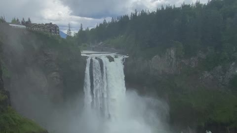 Waterfalls / Cascadas