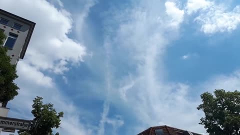 Himmel in Berlin am 26. Juni 2022 um 13:46 Uhr