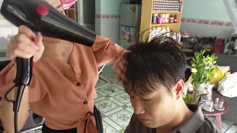 Good Relaxing Massage Head and Face - Shampoo Very Cool