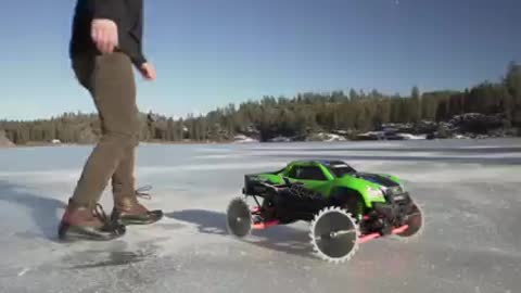 RC car with blade tires cuts through ice