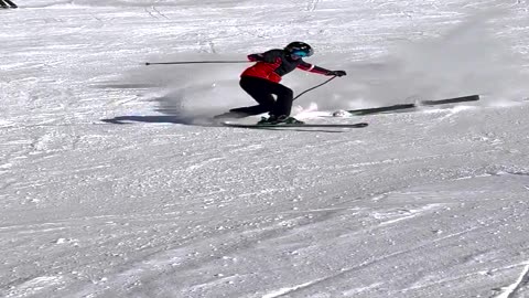 Poor Technique Leaves Skier Barefoot