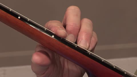 Tech Tip The Left-Hand Thumb Video #3: Playing a Bar Chord without the Thumb on the Neck