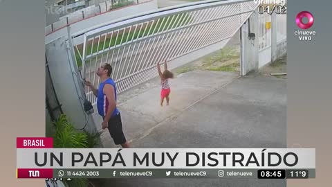 Brasil: el divertido video de un papá muy distraído