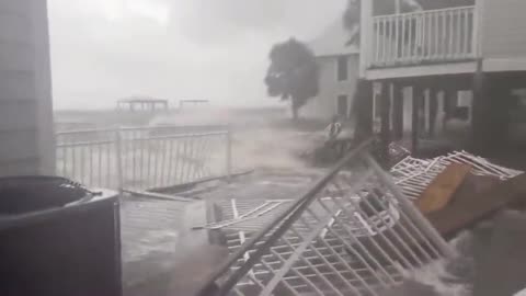 JUST IN - Major structural damage at condo complex in Cedar Key, FL