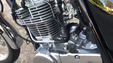 Yamaha SR 400 engine sound