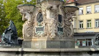 Erlangen - Paulibrunnen am Marktplatz 🇩🇪 4K