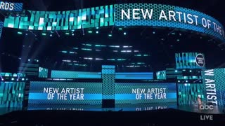 Doja Cat Wins New Artist of the Year - The American Music Awards