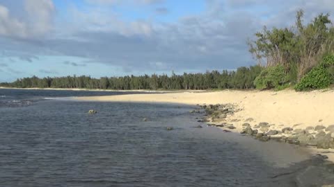 Kahuku, HI — Kaihalulu Beach