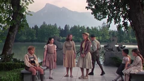 The Sound of Music - My Favorite Things (Reprise)