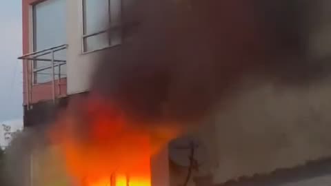 Incendio en un edificio de Barbosa