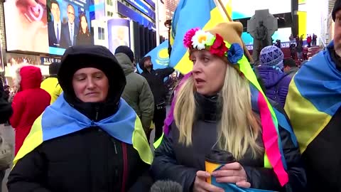 Protesters in Times Square call for peace in Ukraine