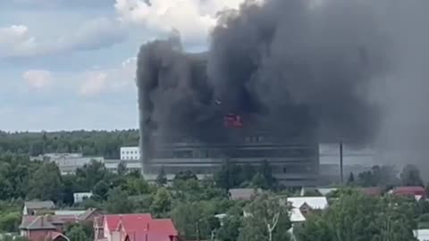 🔥 🔥 A radio-electronics defense industry enterprise is burning in Moscow.P1