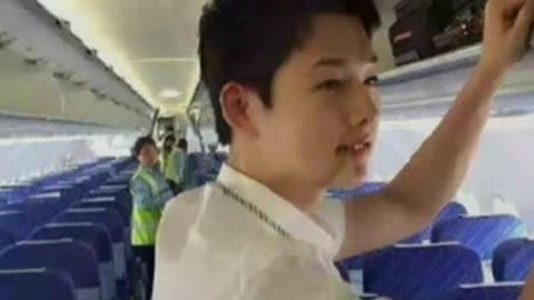 Netizens Are Going Crazy Over This Song Joong Ki Look Alike