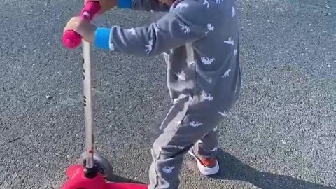 Scooter Kid Brings the Drama