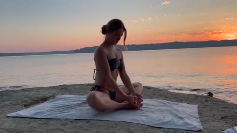 Day 6 - Hamstrings & Quads | 14 Day Beach Self Love Yoga Series-19